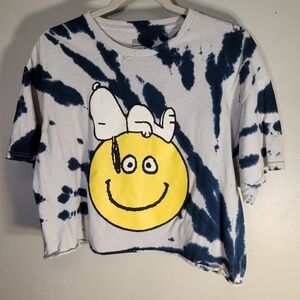 Peanuts Cropped Snoopy Smiley Face Tee Tie Dye Sz L